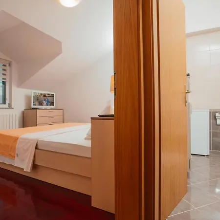 Stillness Apartment