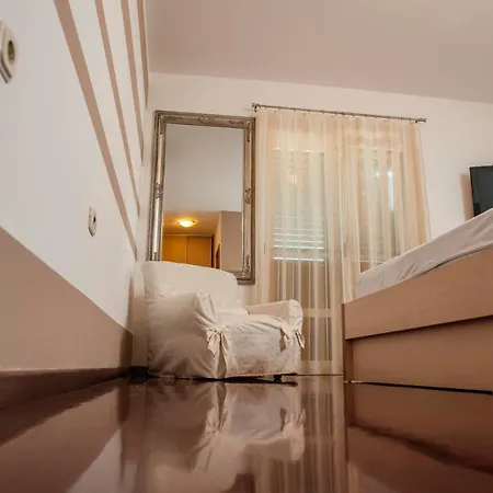 Stillness Apartment