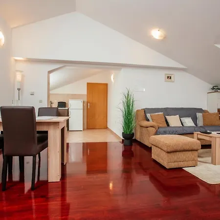 Stillness Apartman Cista Provo